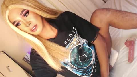 Snapshot of tiara_perezx chatting on January 2025 09:23:02 AM Sam online show from January 2025 09:23:02 AM