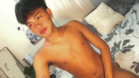 Snapshot of tiara_perezx chatting on January 2025 04:05:01 AM Sam online show from January 2025 04:05:01 AM
