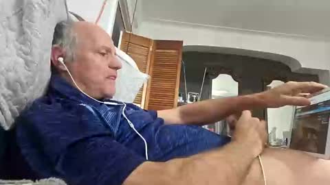 Snapshot of tibennn74999 chatting on December 2024 03:03:01 PM tibennn74999 online show from December 2024 03:03:01 PM