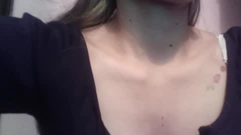 Snapshot of tifanny_a chatting on March 2025 09:31:02 PM Tifanny online show from March 2025 09:31:02 PM