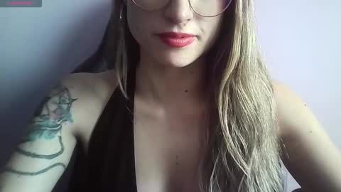 Snapshot of tifanny_a chatting on September 2025 09:15:01 PM Tifanny online show from September 2025 09:15:01 PM