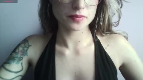 Snapshot of tifanny_a chatting on September 2025 09:18:01 PM Tifanny online show from September 2025 09:18:01 PM