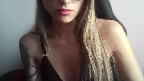 Snapshot of tifanny_a chatting on October 2025 09:56:01 PM Tifanny online show from October 2025 09:56:01 PM