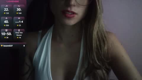 Snapshot of tifanny_a chatting on November 2025 09:36:01 PM Tifanny online show from November 2025 09:36:01 PM