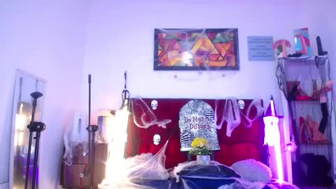 Tifanny Nails  online show from October 2025 12:30:02 PM