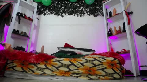 Tifanny Nails  online show from April 2026 02:03:01 PM