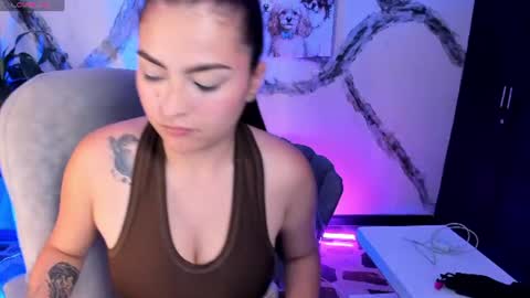 Snapshot of tifanywhite1_ chatting on August 2026 04:56:02 AM online show from August 2026 04:56:02 AM