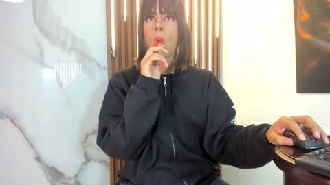 Tiffany online show from February 2025 05:23:02 AM