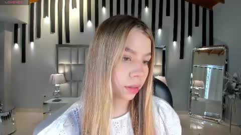 Snapshot of tiffannysins chatting on June 2026 04:53:01 PM Tiffanny Sins online show from June 2026 04:53:01 PM