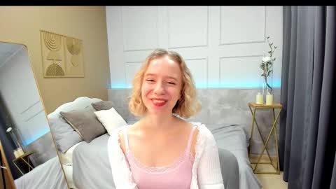 Tiffany online show from December 2025 05:34:01 AM