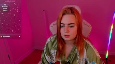 tiffany_chavezz online show from February 2025 02:35:02 PM