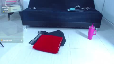 Tiffany online show from October 2025 12:55:02 AM