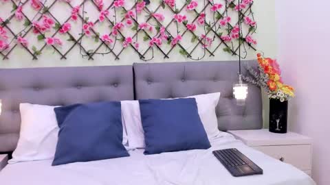 tiffany_sanchez07 online show from October 2025 11:46:02 AM