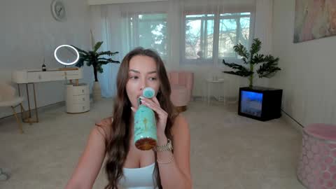 Tiffany Houston online show from January 2025 06:48:02 AM