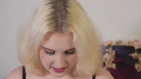 tiffanyjons online show from November 2025 05:40:02 PM