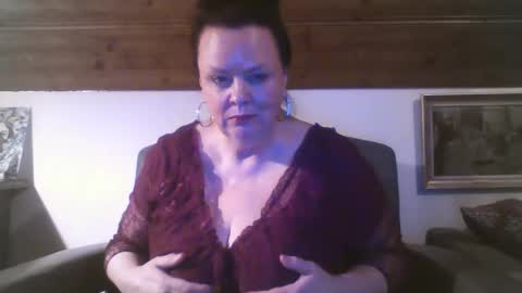 TiffanyMature online show from January 2026 03:50:01 PM