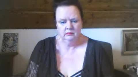 TiffanyMature online show from April 2026 03:06:01 PM
