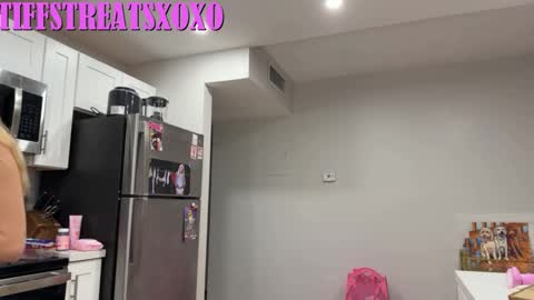 Tiffstreatsxoxo online show from March 2026 04:57:01 PM