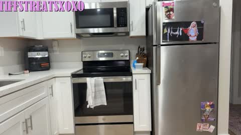 Tiffstreatsxoxo online show from March 2026 01:01:01 PM