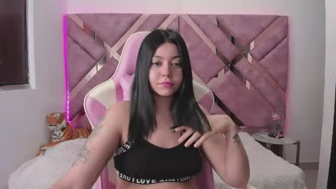 Snapshot of tigerbaby_ chatting on June 2026 03:05:01 PM Ana online show from June 2026 03:05:01 PM