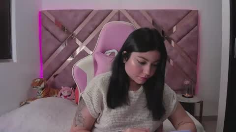 Snapshot of tigerbaby_ chatting on June 2026 06:40:02 PM Ana online show from June 2026 06:40:02 PM