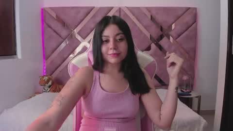 Snapshot of tigerbaby_ chatting on June 2026 01:01:02 PM Ana online show from June 2026 01:01:02 PM