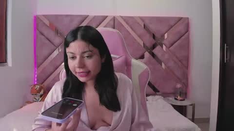 Snapshot of tigerbaby_ chatting on June 2026 04:22:02 PM Ana online show from June 2026 04:22:02 PM
