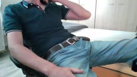 tigerjow941808 online show from April 2026 09:15:01 AM