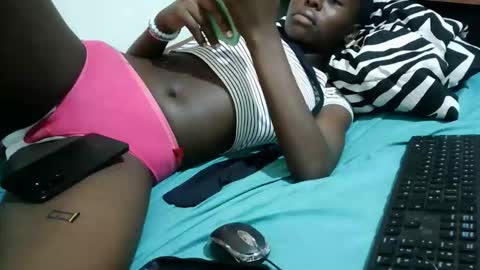 tight_pussie online show from April 2026 11:27:01 AM