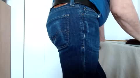 Tightshortsspank online show from March 2025 09:40:02 PM