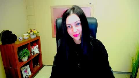 Luisa online show from February 2025 11:36:01 AM