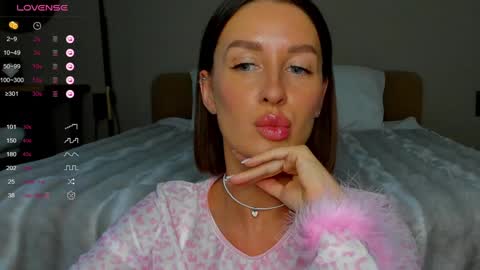 Tina online show from December 2024 09:04:01 AM