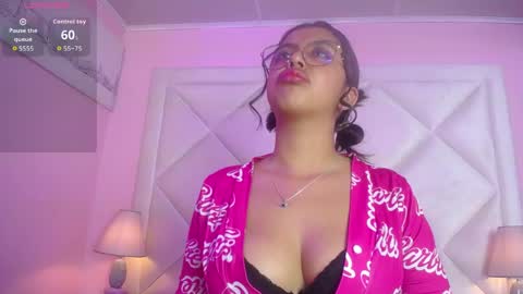 Snapshot of tina_monroee chatting on May 2026 05:27:02 AM Tinaa online show from May 2026 05:27:02 AM