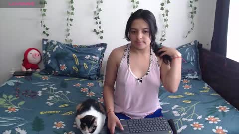 Tina N Charlie online show from November 2025 12:26:01 PM