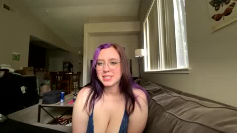 Tina online show from October 2025 07:31:01 PM
