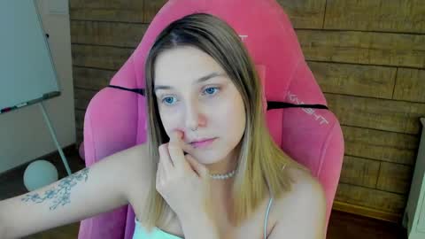 TinaBurton online show from May 2026 05:42:02 PM