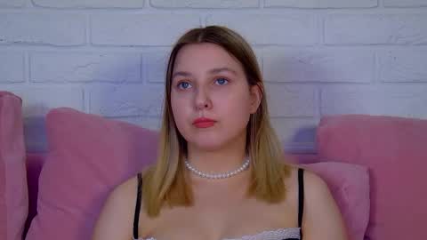 TinaBurton online show from May 2026 05:18:02 PM