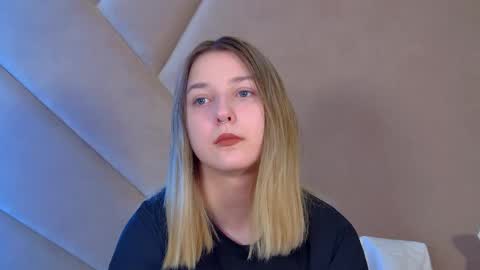 TinaBurton online show from May 2026 04:15:02 PM
