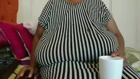 tinagiant online show from January 2025 09:17:02 AM