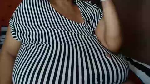 tinagiant online show from April 2026 08:17:01 AM