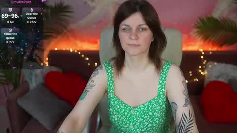 Snapshot of tinamelt chatting on May 2026 07:44:01 PM TinaMelt online show from May 2026 07:44:01 PM