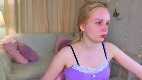 Snapshot of tinasiner chatting on May 2026 03:50:02 PM tinasiner online show from May 2026 03:50:02 PM
