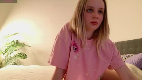 Snapshot of tinasiner chatting on May 2026 02:00:01 PM tinasiner online show from May 2026 02:00:01 PM