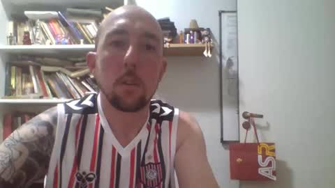 tinchox42 online show from October 2025 06:45:01 AM