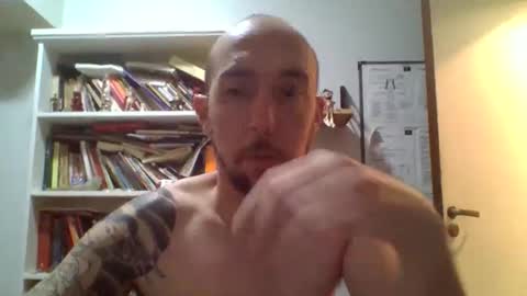 tinchox42 online show from February 2026 02:26:01 AM