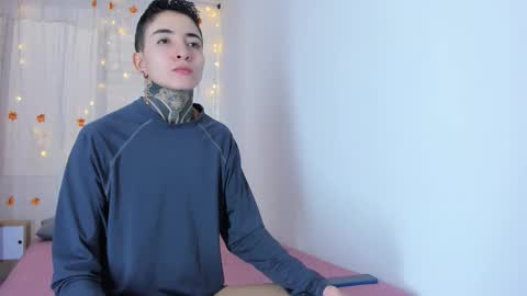 TINNY AND CANDY online show from November 2025 12:17:01 PM