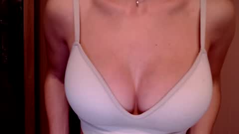 Lily online show from December 2024 05:51:02 PM