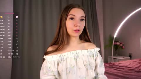 Sofia online show from October 2025 06:26:02 AM