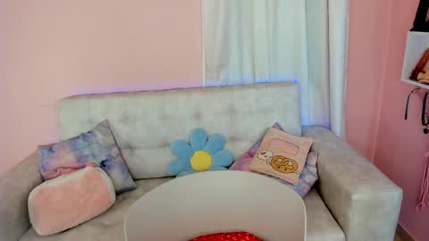 tiny_cora online show from February 2025 04:48:02 PM