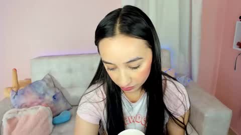 tiny_cora online show from March 2025 04:44:01 PM